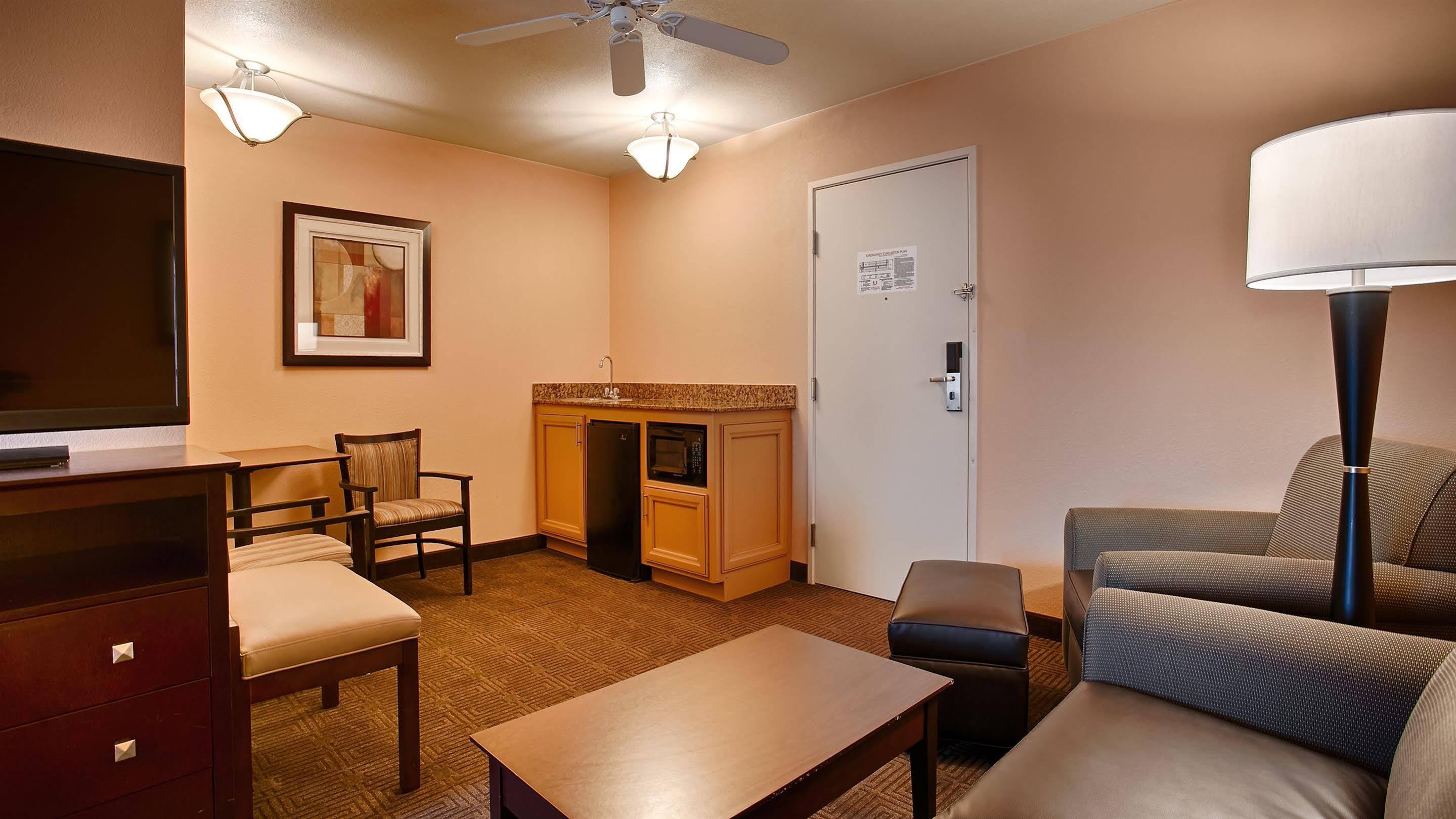 Best Western Plus Lafayette Vermilion River Inn & Suites Экстерьер фото
